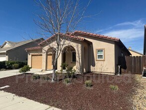 437 Pendragon St in Manteca, CA - Building Photo - Building Photo
