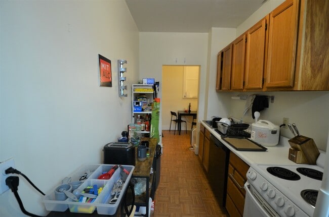 37 Brookline St, Unit 4A in Cambridge, MA - Foto de edificio - Building Photo