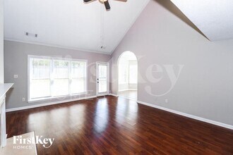 5380 Milton Ridge Dr in Arlington, TN - Foto de edificio - Building Photo