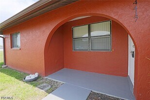 4417 SW Santa Barbara Pl in Cape Coral, FL - Building Photo
