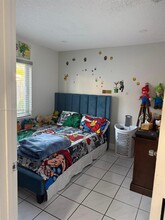9050 NW 192nd Terrace in Hialeah, FL - Building Photo - Building Photo