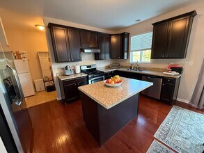 2572 Retreat Cir in Lisle, IL - Foto de edificio - Building Photo