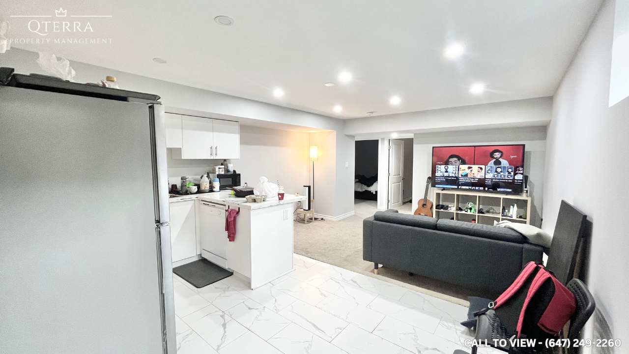 2-142 Crombie St in Bowmanville, ON - Building Photo