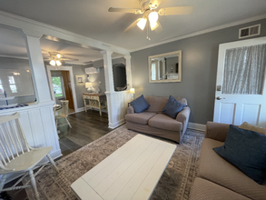 321 Wesley Ave-Unit -1st Fl in Ocean City, NJ - Foto de edificio - Building Photo