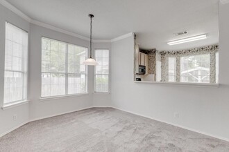 12401 Los Indios Trail-Unit -Unit# 22 in Austin, TX - Building Photo - Building Photo