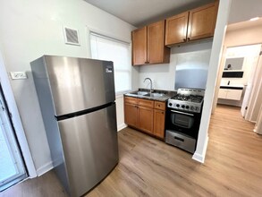9136 S Anthony Ave in Chicago, IL - Building Photo - Building Photo