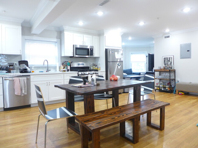 6 Ridgemont St, Unit 2