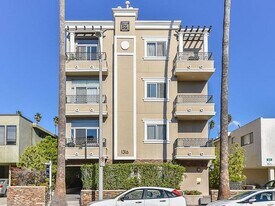1316 Amherst Ave, Unit 201 in Los Angeles, CA - Building Photo