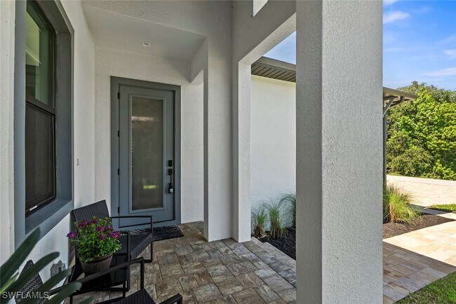 3530 Hibiscus Ave in Naples, FL - Building Photo - Building Photo