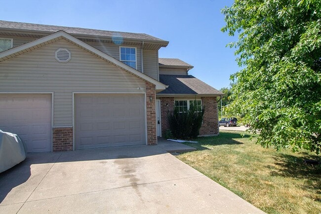 property at 5313-5315-5315 Currituck Ln