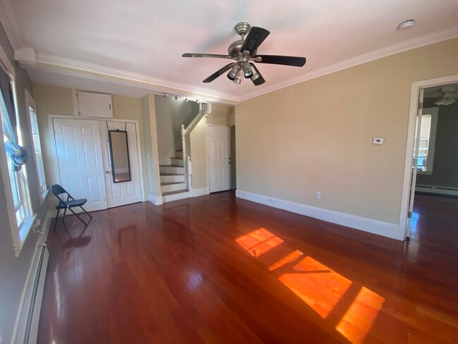 67 Flint St, Unit 2
