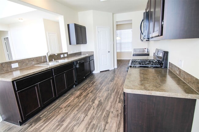 29610 Woodsons Shore Dr in Spring, TX - Building Photo - Building Photo