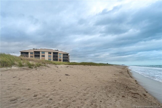 2641 NE Ocean Blvd in Stuart, FL - Building Photo - Building Photo