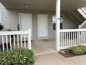 502 Twin Oaks in Kirbyville, MO - Building Photo - Building Photo