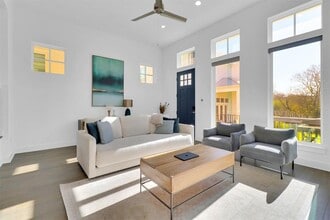 4806 Olive Sparrow Dr in Austin, TX - Foto de edificio - Building Photo