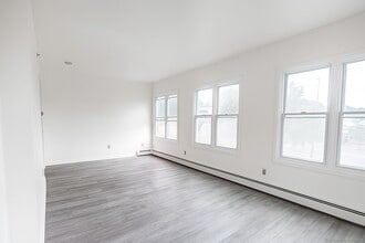 1838 Black Rock Tpke in Fairfield, CT - Building Photo - Building Photo