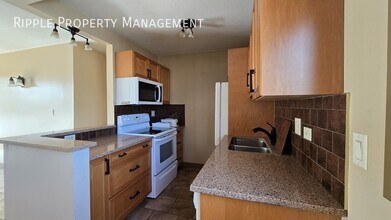 1706-1711 11 Ave SW in Calgary, AB - Building Photo - Building Photo