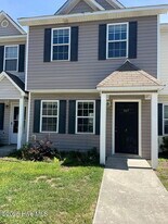 307 Burley Dr in Hubert, NC - Building Photo