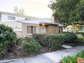 5243 Village Green in Los Angeles, CA - Building Photo