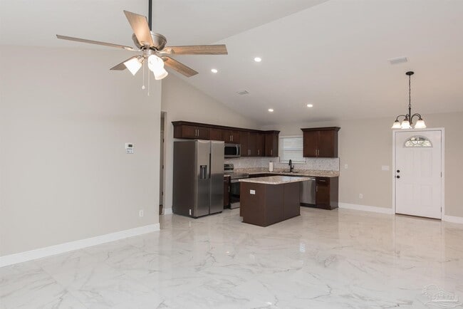 8570 Stockdale Ave in Pensacola, FL - Building Photo - Building Photo