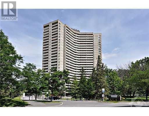 1081-1081 Ambleside Dr