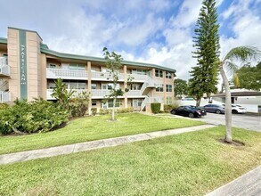 445 32nd Ave N in St. Petersburg, FL - Building Photo - Building Photo