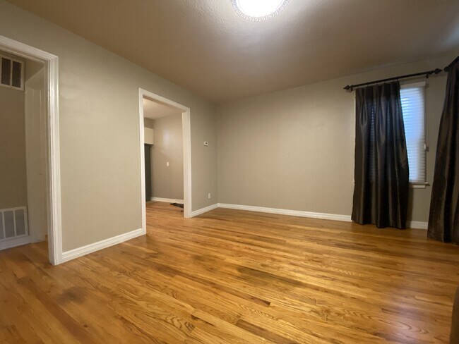 1110 Grover Ln in Norman, OK - Building Photo - Building Photo