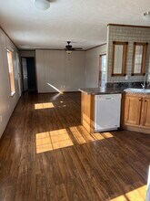 1 Greenwood Dr in Sparrow Bush, NY - Foto de edificio - Building Photo