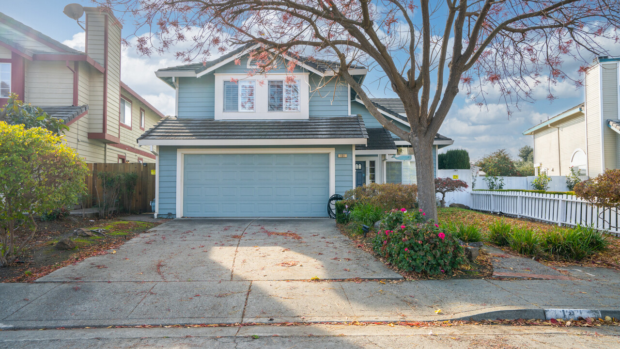 131 Humphrey Ln in Vallejo, CA - Foto de edificio