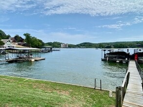 732 Bonaire Rd in Camdenton, MO - Building Photo - Building Photo