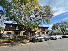 1574 W 207th St in Torrance, CA - Building Photo