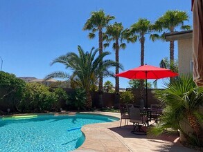 261 McNerney Dr in Henderson, NV - Building Photo - Building Photo