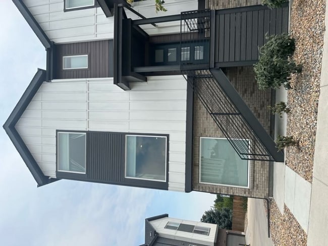 property at 5194 Vivian St