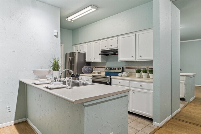 7326 Regency Square Ct in Houston, TX - Building Photo - Building Photo