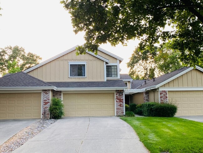 property at 20 Boulder Creek Ct