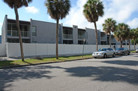 1250 2nd St in Sarasota, FL - Foto de edificio - Building Photo