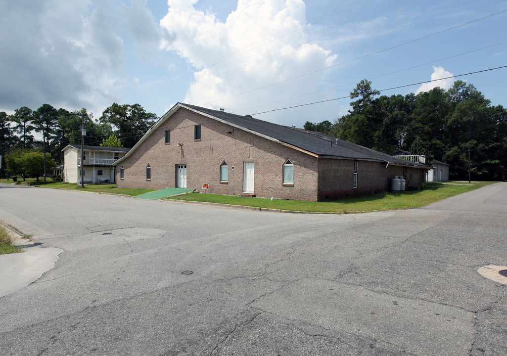 202-206 S Raleigh St in Wallace, NC - Building Photo