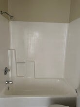 14025 Chadron Ave in Hawthorne, CA - Building Photo - Building Photo