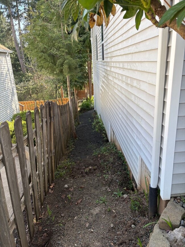 19040 Wallingford Ave in Sandy, OR - Building Photo - Building Photo