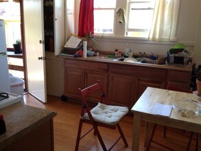 2440 Ellsworth St in Berkeley, CA - Building Photo - Building Photo