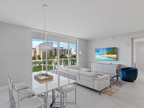 220 SE Mizner Blvd in Boca Raton, FL - Building Photo - Building Photo