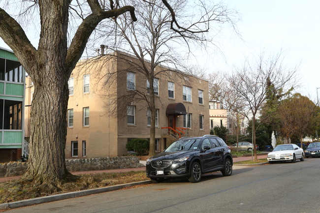 233 Kentucky Ave SE in Washington, DC - Building Photo - Building Photo