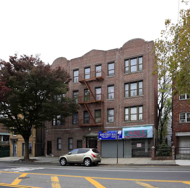 3717 Bronxwood in Bronx, NY - Foto de edificio