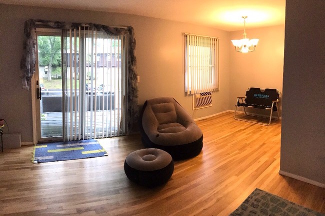 property at 11 Oxford Dr