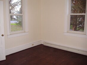 358 N Broad St in Lititz, PA - Building Photo - Building Photo