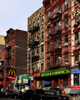 215 Madison St in New York, NY - Building Photo