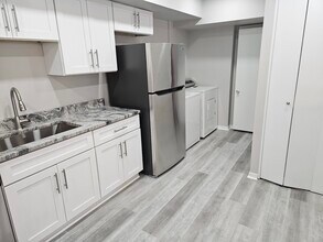 37 Stonehenge Cir, Unit 3 in Pikesville, MD - Foto de edificio - Building Photo