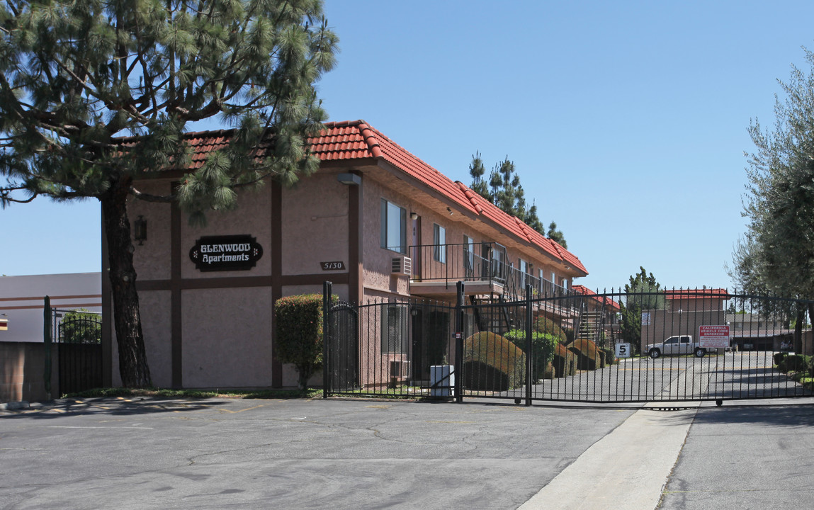 Glenwood Apartments in Covina, CA - Building Photo