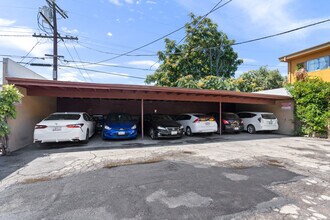 ERWIN in Van Nuys, CA - Foto de edificio - Building Photo