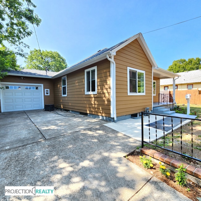 1538 NE Dekum St in Portland, OR - Building Photo - Building Photo